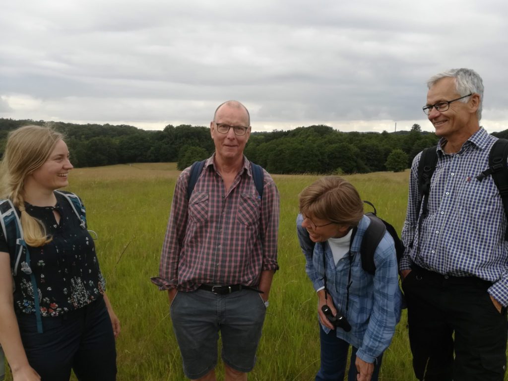 Medlemmer af DN-Furesø: Fra venstre er det Marie-Inger Dam, Lars, Lisbet Heerfordt og Steen Kryger. Violetrandet Ildfugl eftersøgning. Naturopleveler. Naturen omkring Farum sø.